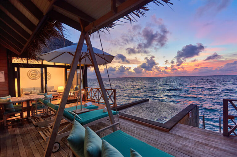 24-Sunrise-Water-Villas-with-Infinity-Pool