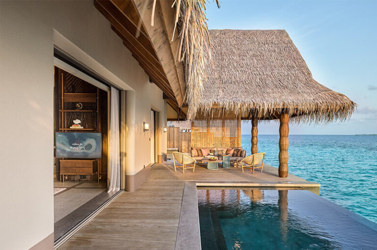 JOALI-Maldives---Luxury-Water-Villa-with-Pool